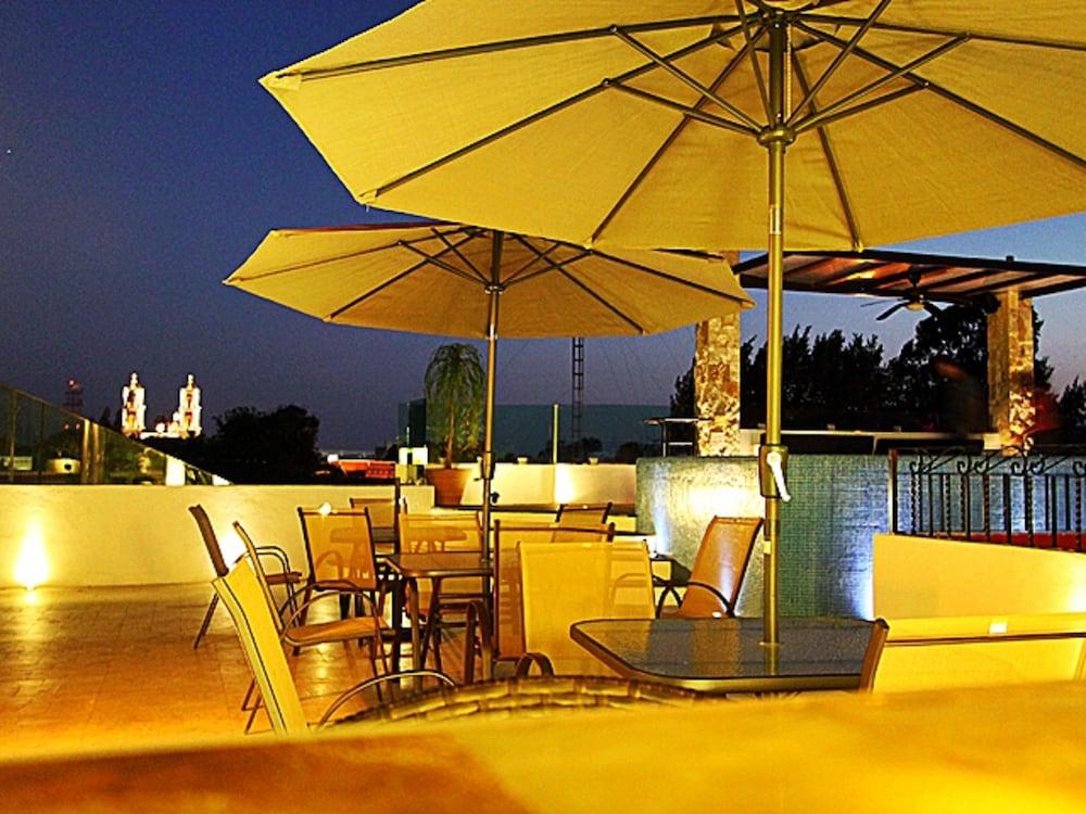 La Aurora Hotel Colonial Валядолид Екстериор снимка