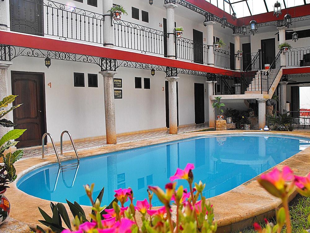 La Aurora Hotel Colonial Валядолид Екстериор снимка