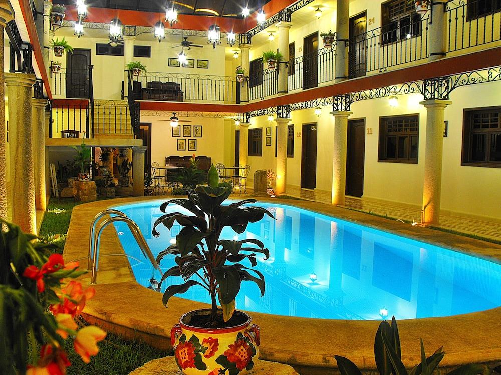 La Aurora Hotel Colonial Валядолид Екстериор снимка