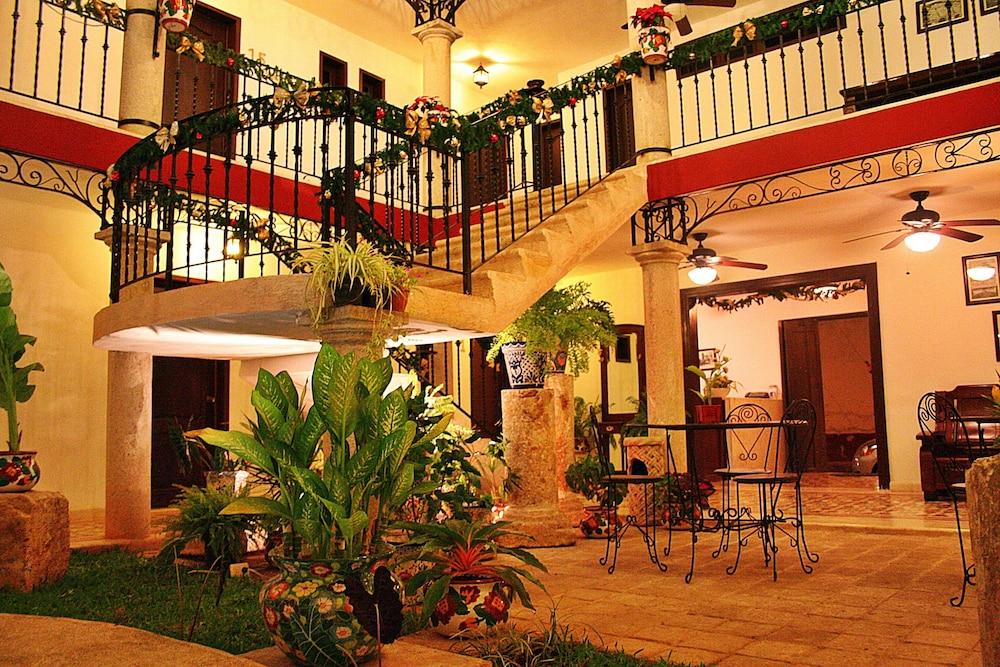 La Aurora Hotel Colonial Валядолид Екстериор снимка