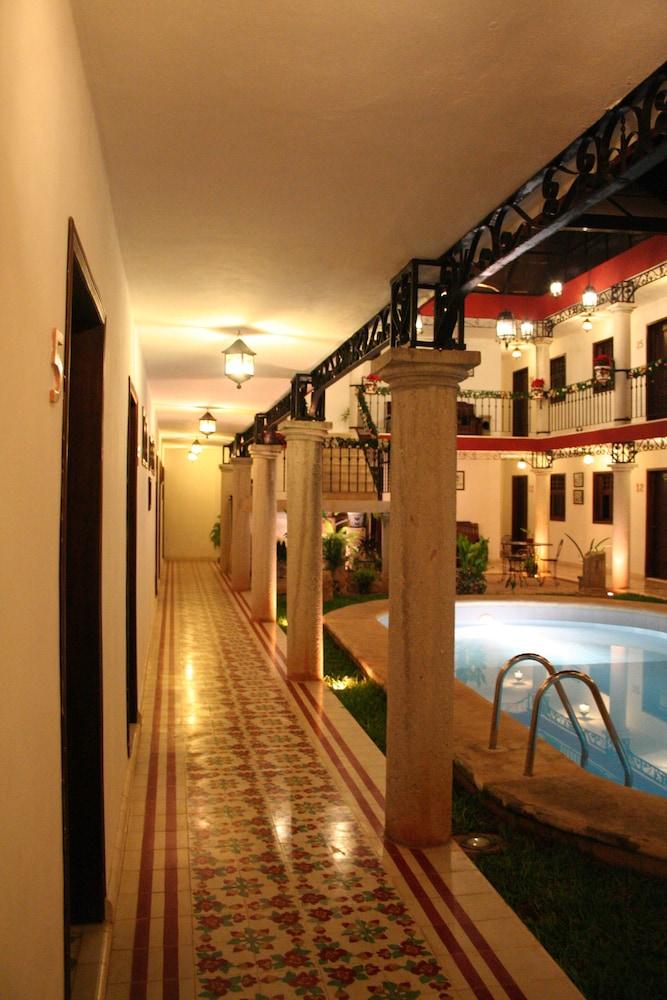 La Aurora Hotel Colonial Валядолид Екстериор снимка