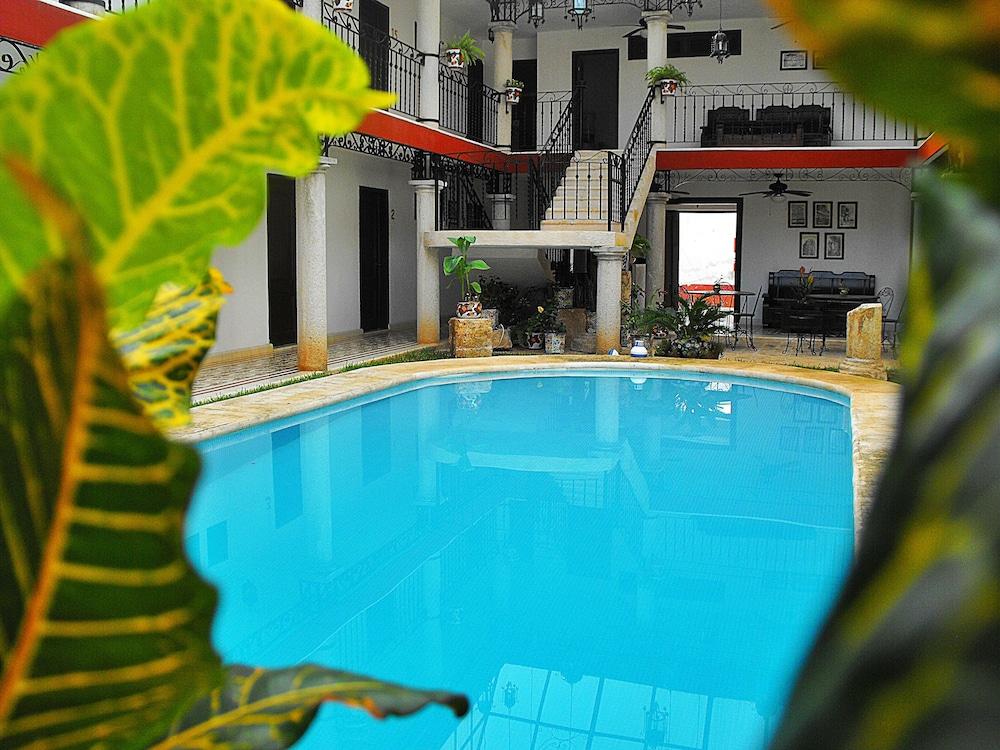 La Aurora Hotel Colonial Валядолид Екстериор снимка