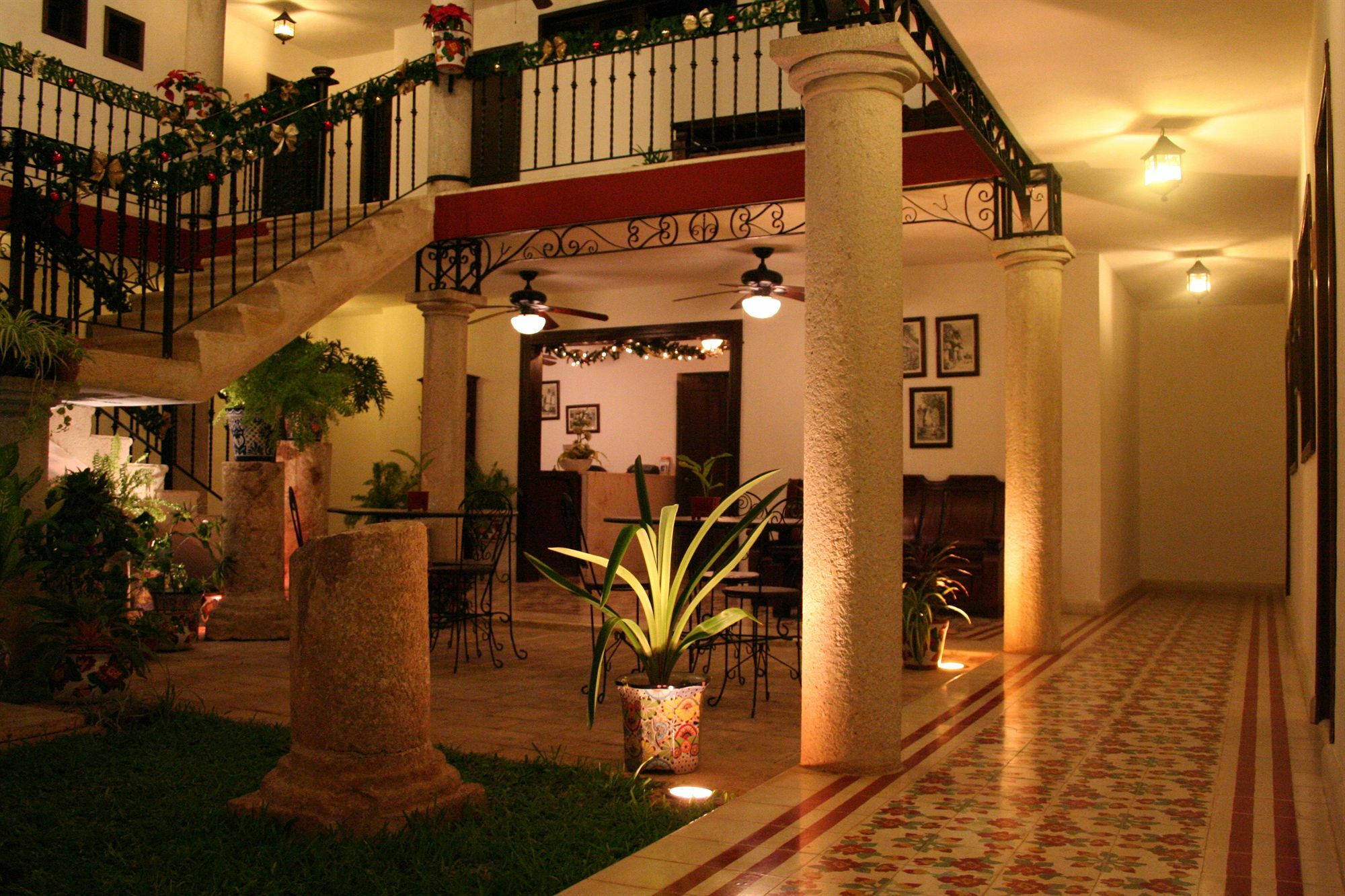 La Aurora Hotel Colonial Валядолид Екстериор снимка